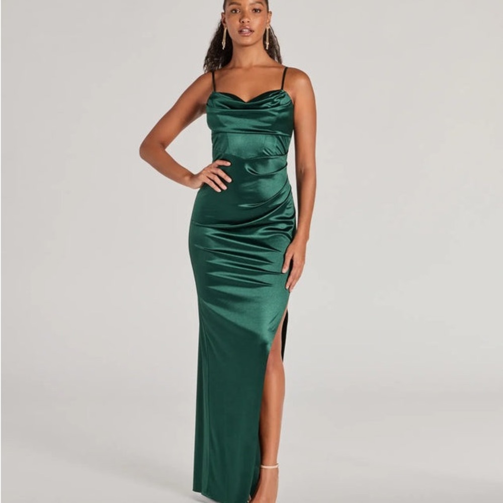 Windsor Green Slit Maxi Dress Sweetheart Neckline
